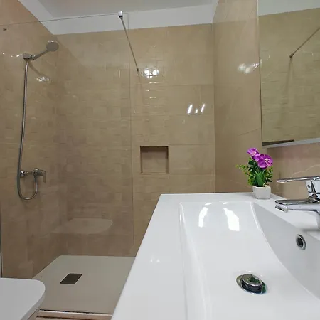 Holiday home Brisa Serena - Oceanfront & Jacuzzi