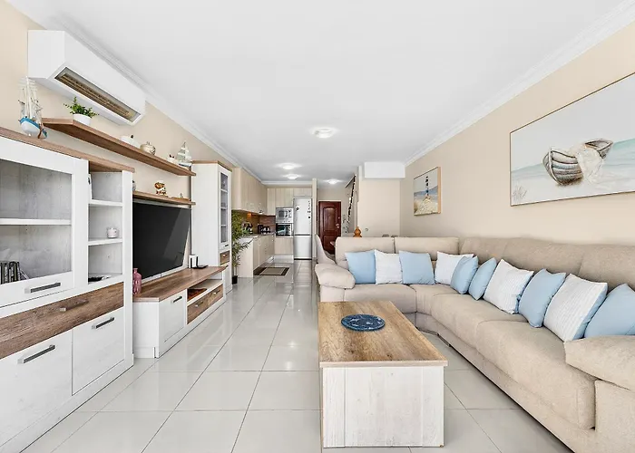 Holiday home Brisa Serena - Oceanfront & Jacuzzi *