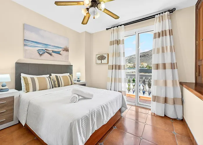 Holiday home Brisa Serena - Oceanfront & Jacuzzi *