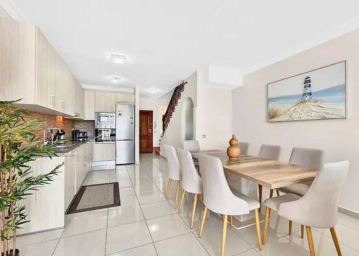 Holiday home Brisa Serena - Oceanfront & Jacuzzi *