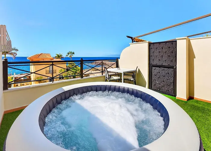 Brisa Serena - Oceanfront & Jacuzzi *